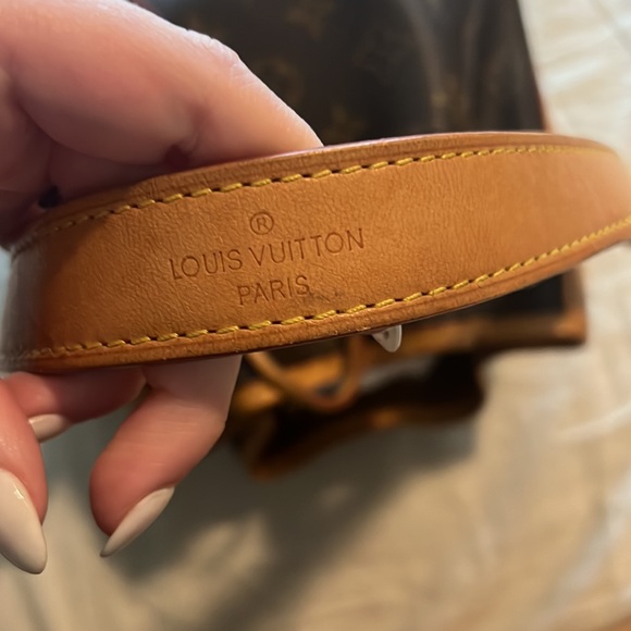 Louis Vuitton bucket bag - Picture 7 of 12